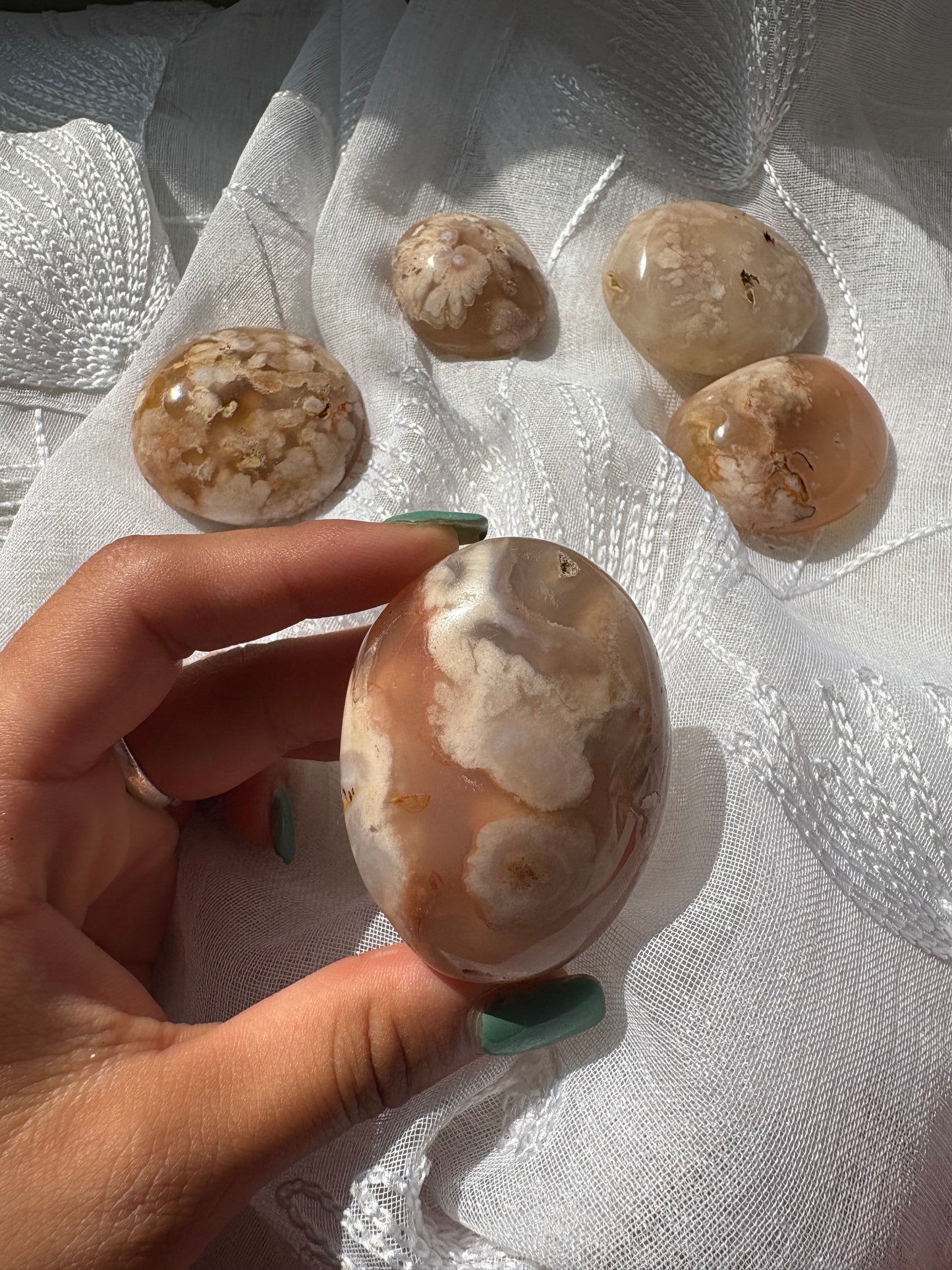 Flower agate palmstone