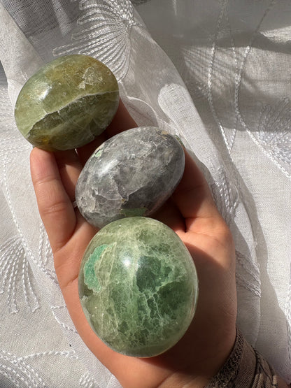 Fluorite palmstone