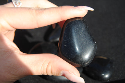 Obsidian tumble (L)